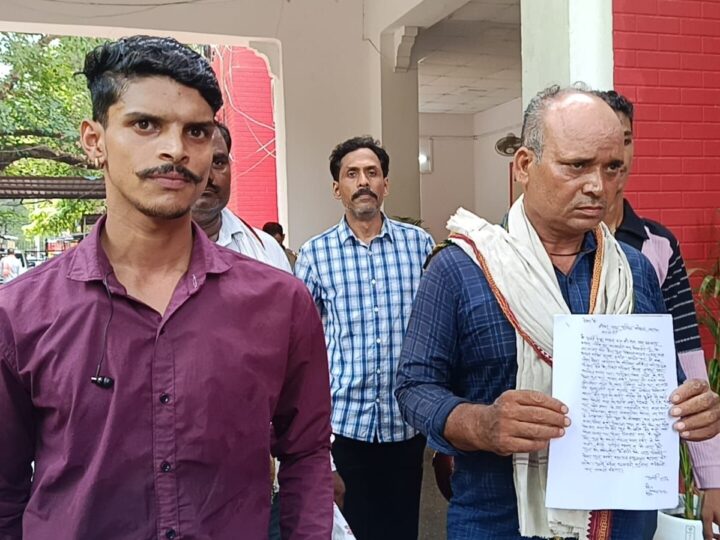 बेटे की तलाश में दर  दर भटक रहा पिता